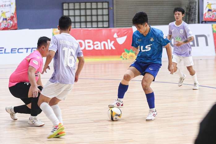 Thái Sơn Bắc thắng 7 bàn, tạm dẫn ngôi đầu- Ảnh 1. Thái Sơn Bắc thắng 7 bàn, tạm dẫn ngôi đầu- Ảnh 1.