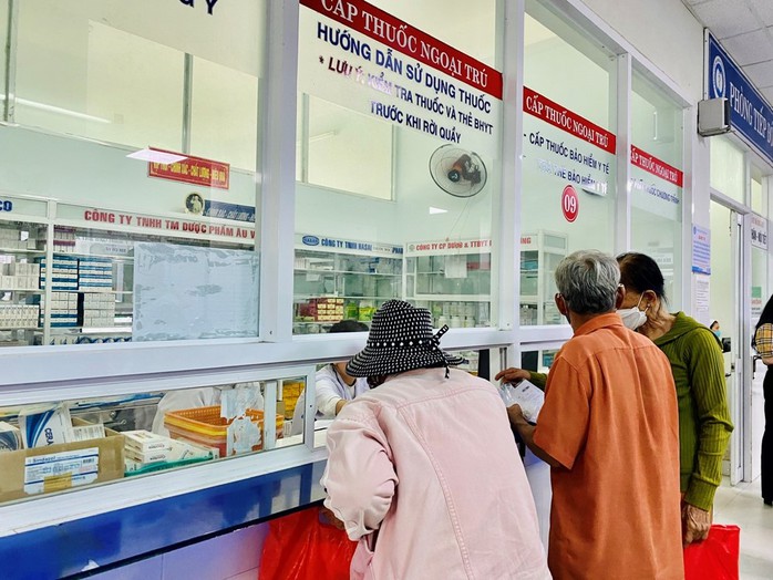 12 trường hợp không được hưởng BHYT dù khám đúng tuyến- Ảnh 1. 12 trường hợp không được hưởng BHYT dù khám đúng tuyến- Ảnh 1.