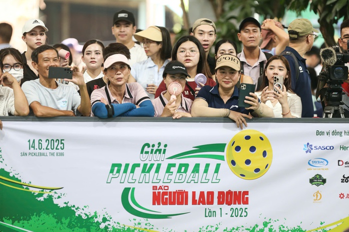 Giải Pickleball Báo Người Lao Động 2025: Tưng bừng khai mạc- Ảnh 2. Giải Pickleball Báo Người Lao Động 2025: Tưng bừng khai mạc- Ảnh 2.