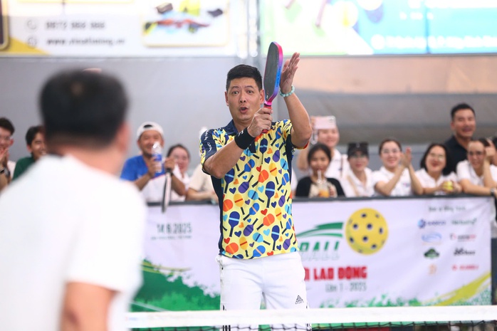 Giải Pickleball Báo Người Lao Động: Diễn viên Bình Minh đi tiếp, Minh Hằng dừng bước- Ảnh 2. Giải Pickleball Báo Người Lao Động: Diễn viên Bình Minh đi tiếp, Minh Hằng dừng bước- Ảnh 2.