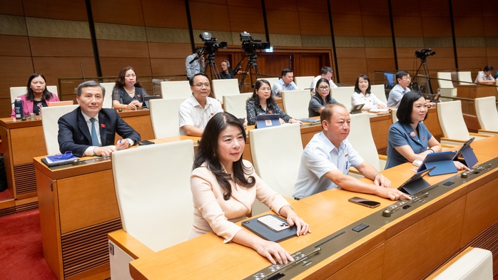 Ngày mai, Quốc hội thông qua việc sửa đổi, bổ sung Hiến pháp - Ảnh 1. Ngày mai, Quốc hội thông qua việc sửa đổi, bổ sung Hiến pháp - Ảnh 1.
