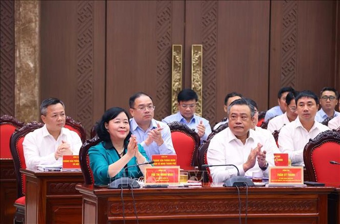Tổng Bí thư Tô Lâm làm việc với Ban Thường vụ Thành ủy Hà Nội- Ảnh 5. Tổng Bí thư Tô Lâm làm việc với Ban Thường vụ Thành ủy Hà Nội- Ảnh 5.