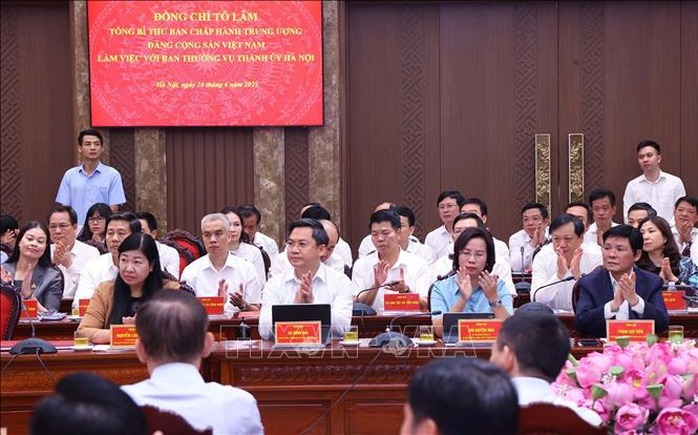 Tổng Bí thư Tô Lâm làm việc với Ban Thường vụ Thành ủy Hà Nội- Ảnh 6. Tổng Bí thư Tô Lâm làm việc với Ban Thường vụ Thành ủy Hà Nội- Ảnh 6.