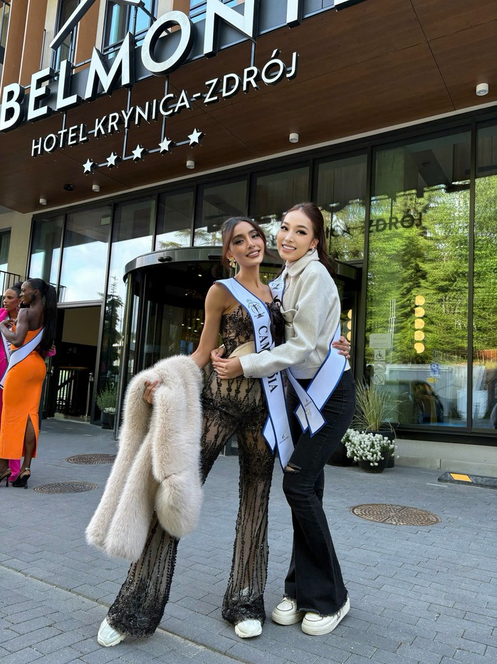 Hoa hậu Kỳ Duyên rạng rỡ tại Miss Supranational 2025
- Ảnh 2. Hoa hậu Kỳ Duyên rạng rỡ tại Miss Supranational 2025
- Ảnh 2.
