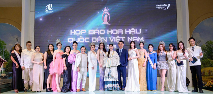Hoa hậu quốc dân Việt Nam sẽ xử lý mạnh tay với Hoa hậu quảng cáo sai sự thật
- Ảnh 1. Hoa hậu quốc dân Việt Nam sẽ xử lý mạnh tay với Hoa hậu quảng cáo sai sự thật
- Ảnh 1.