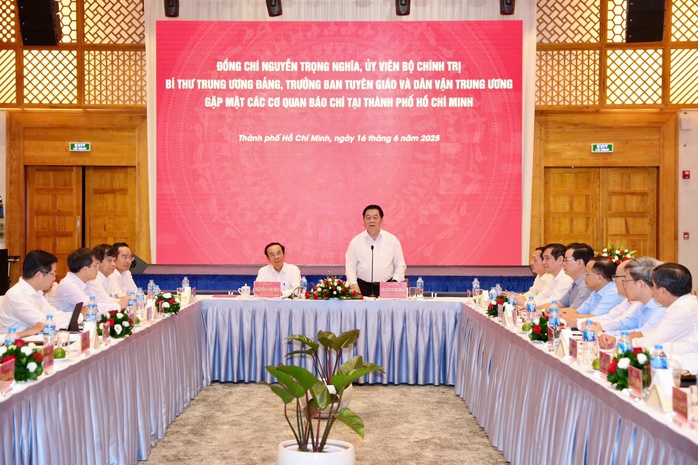 Đề xuất mô hình tổ hợp báo chí, giữ lại những tờ báo có thương hiệu - Ảnh 1.