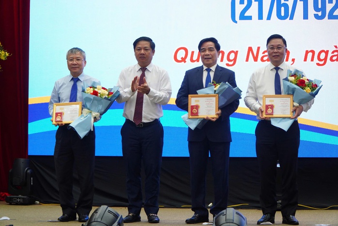 Văn phòng Báo Người Lao Động tại miền Trung nhận bằng khen của Chủ tịch UBND tỉnh Quảng Nam - Ảnh 3.