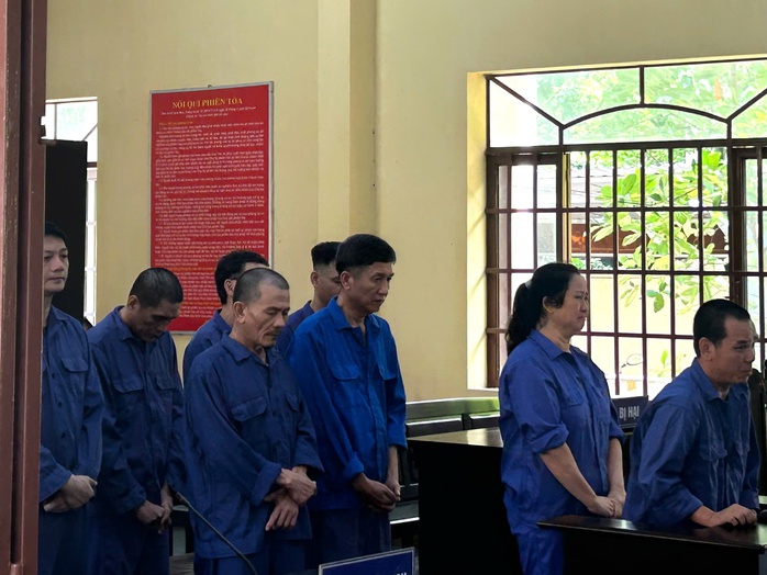 Vợ thuê nhà đánh bạc, cựu công an từ khuyên răn đến… nhập cuộc- Ảnh 1. Vợ thuê nhà đánh bạc, cựu công an từ khuyên răn đến… nhập cuộc- Ảnh 1.