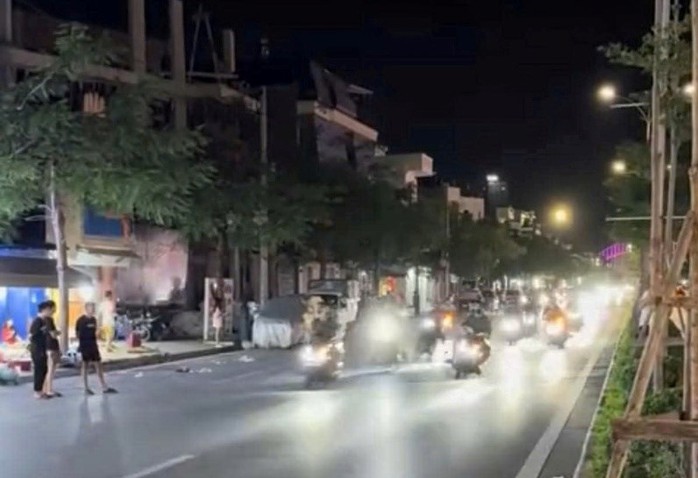 Vụ hàng trăm "quái xế" gây náo loạn thành phố Cảng: Tạm giữ hình sự 15 đối tượng- Ảnh 1. Vụ hàng trăm "quái xế" gây náo loạn thành phố Cảng: Tạm giữ hình sự 15 đối tượng- Ảnh 1.