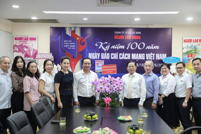 Báo chí - cầu nối giữa ý Đảng, lòng dân- Ảnh 2. Báo chí - cầu nối giữa ý Đảng, lòng dân- Ảnh 2.