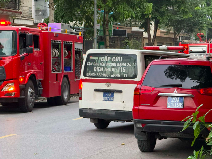 Sau tiếng nổ vang trời ở ngôi nhà 4 tầng, 2 người tử vong- Ảnh 2. Sau tiếng nổ vang trời ở ngôi nhà 4 tầng, 2 người tử vong- Ảnh 2.