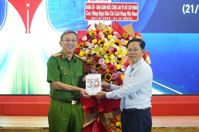 Trân quý sự đồng hành, gắn bó của Báo Người Lao Động- Ảnh 9. Trân quý sự đồng hành, gắn bó của Báo Người Lao Động- Ảnh 9.