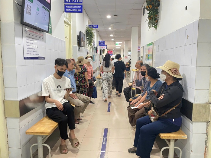 Kê thuốc dài ngày, giảm gánh bệnh tật - Ảnh 1.