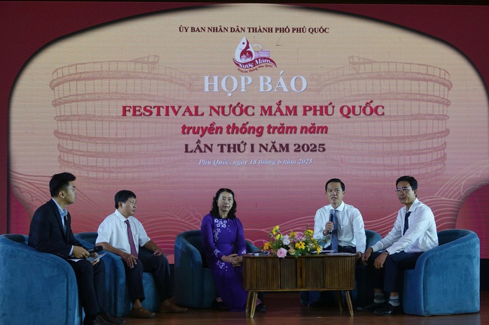 Nhiều hoạt động đặc sắc tại Festival nước mắm truyền thống Phú Quốc - Ảnh 1.