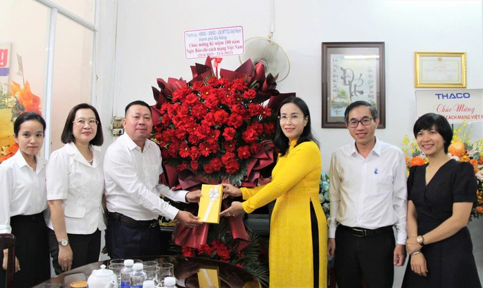 Lãnh đạo Quảng Nam, Đà Nẵng thăm Văn phòng đại diện Báo Người Lao Động khu vực miền Trung - Ảnh 2.