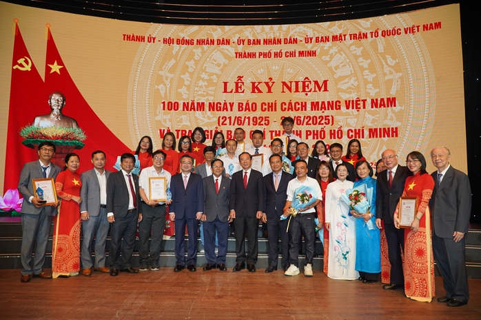 Không ngừng dấn thân, đổi mới- Ảnh 1. Không ngừng dấn thân, đổi mới- Ảnh 1.