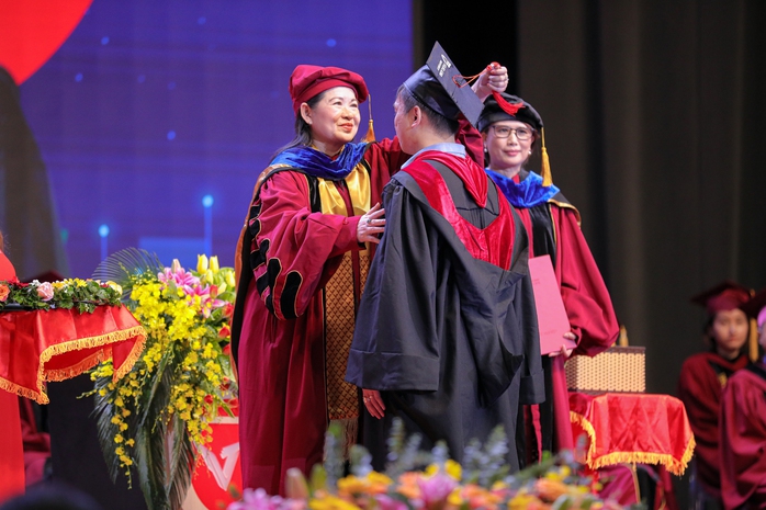 2 trường đại học ở TP HCM lần đầu lọt tốp thế giới - Ảnh 2.