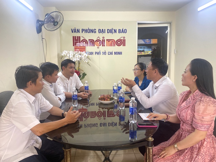 Đoàn công tác TP HCM thăm và chúc mừng Báo Hà Nội Mới - Ảnh 2.