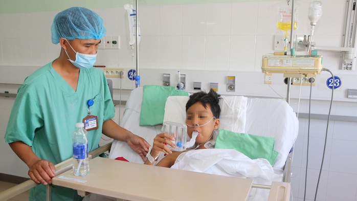 4 bệnh nhân ghép tim, gan và giác mạc từ một người hiến - Ảnh 2.