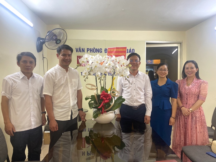Đoàn công tác TP HCM thăm và chúc mừng Báo Hà Nội Mới - Ảnh 3.