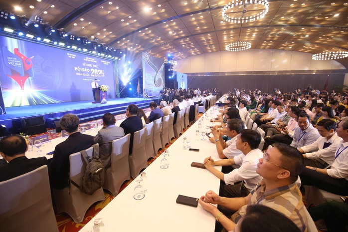 Hội báo toàn quốc 2025 - Dấu ấn 100 năm báo chí
cách mạng Việt Nam- Ảnh 5. Hội báo toàn quốc 2025 - Dấu ấn 100 năm báo chí
cách mạng Việt Nam- Ảnh 5.