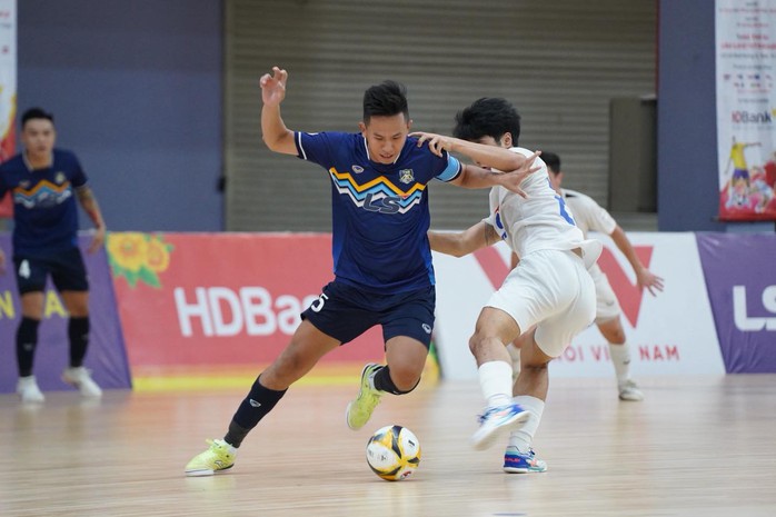 Thái Sơn Bắc hạ gục Thái Sơn Nam, đưa cuộc vô địch hấp dẫn trở lại - Ảnh 1.