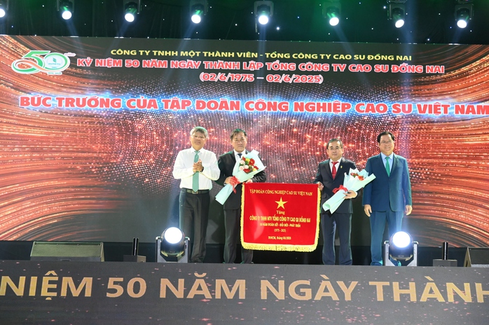 Cao su Đồng Nai phát huy truyền thống anh hùng - Ảnh 2.