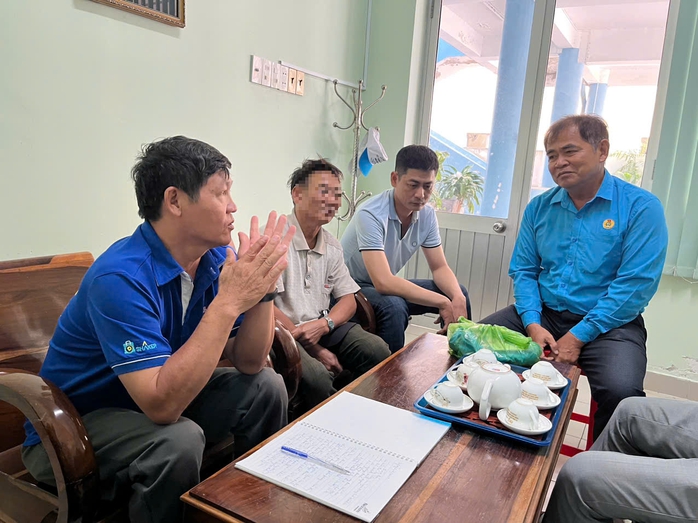 Tài xế vụ xích lô “giật tiền” du khách tại Nha Trang giải trình sự việc - Ảnh 1.