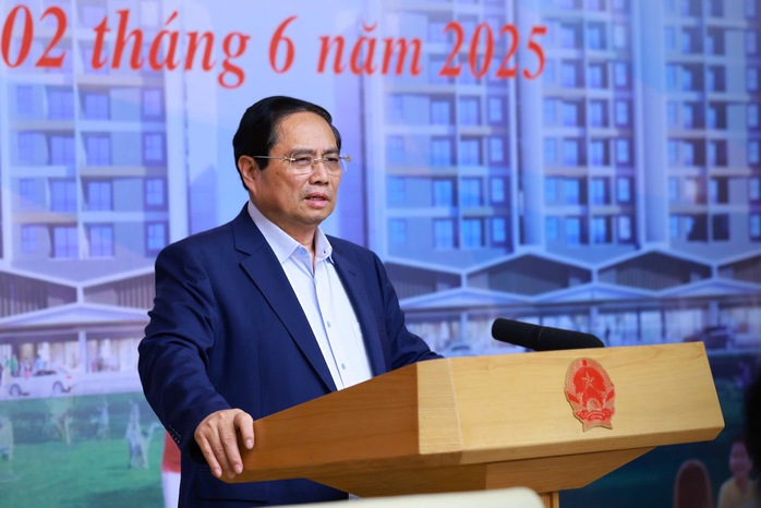 Thủ tướng Phạm Minh Chính: Thủ tục làm nhà ở xã hội sẽ giảm được ít nhất 350 ngày - Ảnh 1.