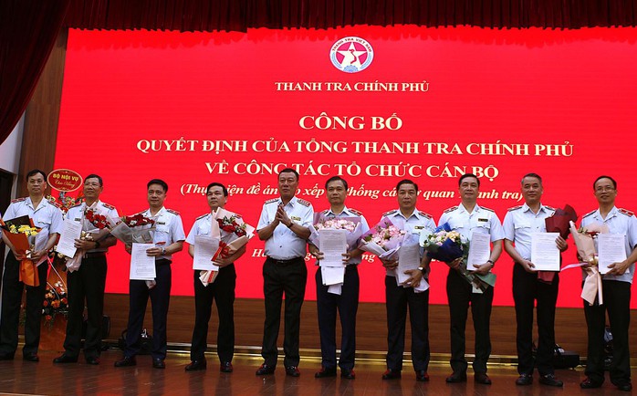 Công bố các quyết định về công tác cán bộ "lớn nhất lịch sử ngành thanh tra" - Ảnh 1. Công bố các quyết định về công tác cán bộ "lớn nhất lịch sử ngành thanh tra" - Ảnh 1.