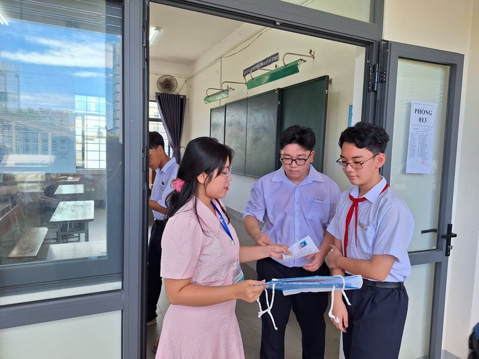 Hơn 11.600 thí sinh tại Đà Nẵng bước vào kỳ thi tuyển sinh lớp 10 - Ảnh 2.