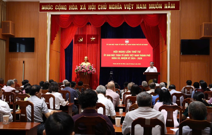 Công bố quyết định kết thúc và thành lập mới Uỷ ban MTTQ TP HCM sau sáp nhập - Ảnh 1.