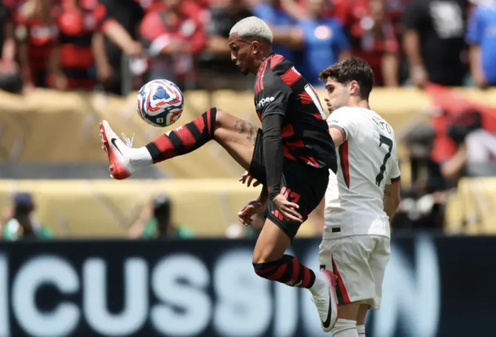 Flamengo ngược dòng hạ Chelsea tại FIFA Club World Cup- Ảnh 1.