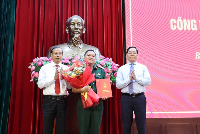 Đại tá Trần Văn Cư tham gia Ban Thường vụ Tỉnh ủy Bà Rịa - Vũng Tàu- Ảnh 1. Đại tá Trần Văn Cư tham gia Ban Thường vụ Tỉnh ủy Bà Rịa - Vũng Tàu- Ảnh 1.
