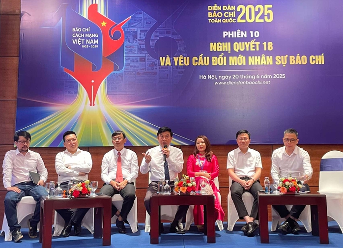 Bế mạc Diễn đàn Báo chí toàn quốc 2025: Tái định nghĩa sứ mệnh báo chí trong kỷ nguyên số- Ảnh 4. Bế mạc Diễn đàn Báo chí toàn quốc 2025: Tái định nghĩa sứ mệnh báo chí trong kỷ nguyên số- Ảnh 4.