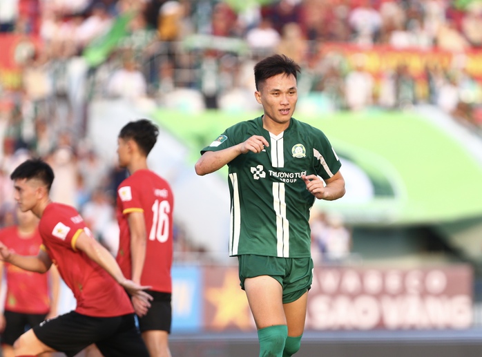Bình Phước giành vé đá play-off lên V-League, tạo nên cột mốc lịch sử - Ảnh 2.