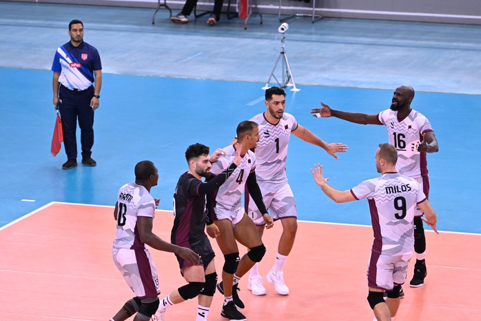 Bóng chuyền Việt Nam suýt lật đổ Qatar tại tứ kết AVC Nations Cup- Ảnh 5. Bóng chuyền Việt Nam suýt lật đổ Qatar tại tứ kết AVC Nations Cup- Ảnh 5.