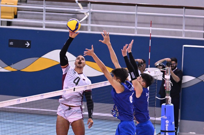 Bóng chuyền Việt Nam suýt lật đổ Qatar tại tứ kết AVC Nations Cup- Ảnh 3. Bóng chuyền Việt Nam suýt lật đổ Qatar tại tứ kết AVC Nations Cup- Ảnh 3.