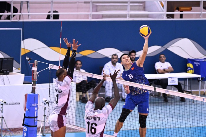Bóng chuyền Việt Nam suýt lật đổ Qatar tại tứ kết AVC Nations Cup- Ảnh 4. Bóng chuyền Việt Nam suýt lật đổ Qatar tại tứ kết AVC Nations Cup- Ảnh 4.