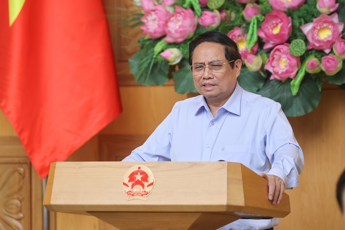 Thủ tướng chỉ đạo chi trả chế độ, chính sách cho cán bộ nghỉ việc trước 30-6 - Ảnh 1. Thủ tướng chỉ đạo chi trả chế độ, chính sách cho cán bộ nghỉ việc trước 30-6 - Ảnh 1.