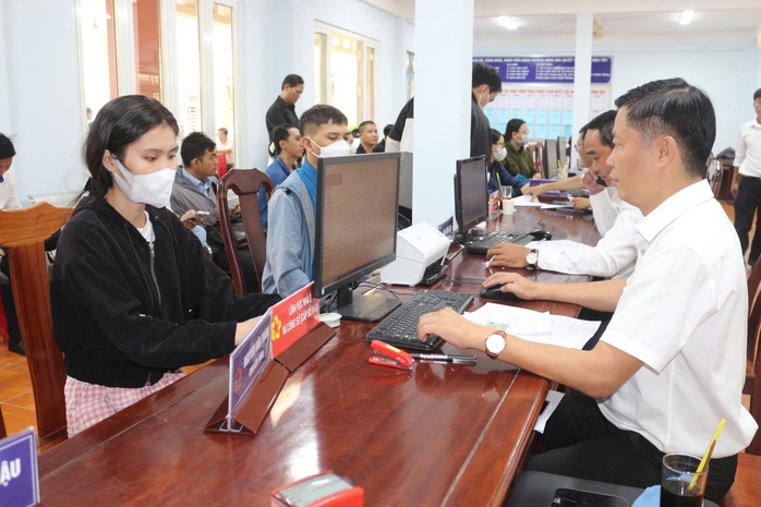 Sau sáp nhập, hơn 600 lãnh đạo, cán bộ ở Bình Dương xin nghỉ hưu trước tuổi - Ảnh 2.