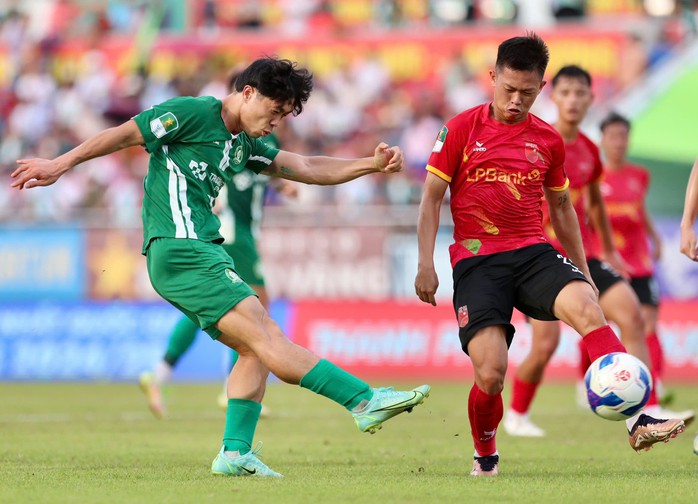 Bình Phước giành vé đá play-off lên V-League, tạo nên cột mốc lịch sử - Ảnh 1.