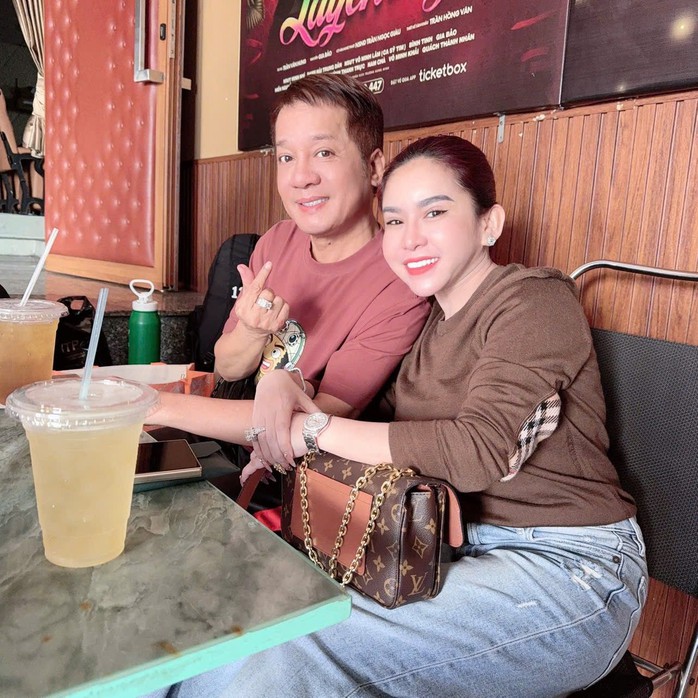 Nghệ sĩ Bình Tinh vỡ òa hạnh phúc khi con gái Bella thế vai mẹ- Ảnh 2. Nghệ sĩ Bình Tinh vỡ òa hạnh phúc khi con gái Bella thế vai mẹ- Ảnh 2.
