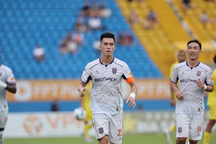 Tiến Linh ghi bàn, chia sẻ danh hiệu "Vua phá lưới" V-League- Ảnh 2. Tiến Linh ghi bàn, chia sẻ danh hiệu "Vua phá lưới" V-League- Ảnh 2.