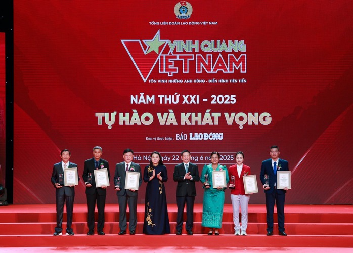 Vinh danh 19 tập thể, cá nhân có sức sáng tạo và nghị lực phi thường- Ảnh 4. Vinh danh 19 tập thể, cá nhân có sức sáng tạo và nghị lực phi thường- Ảnh 4.