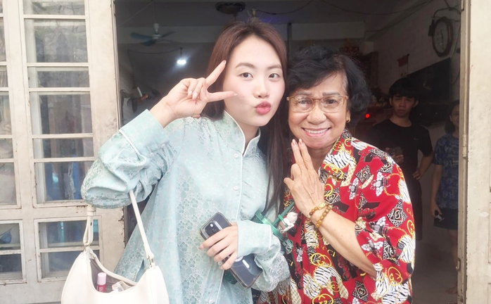 Phương Mỹ Chi ghi đậm dấu ấn với "Hề", được NSƯT Ngọc Khanh khen ngợi- Ảnh 2. Phương Mỹ Chi ghi đậm dấu ấn với "Hề", được NSƯT Ngọc Khanh khen ngợi- Ảnh 2.