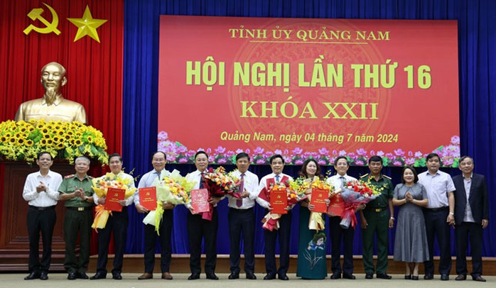 Lựa chọn, bố trí cán bộ đáp ứng yêu cầu, nhiệm vụ- Ảnh 1. Lựa chọn, bố trí cán bộ đáp ứng yêu cầu, nhiệm vụ- Ảnh 1.