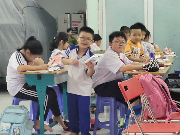 Đẩy mạnh dạy học 2 buổi/ngày từ năm học 2025 - 2026- Ảnh 1. Đẩy mạnh dạy học 2 buổi/ngày từ năm học 2025 - 2026- Ảnh 1.