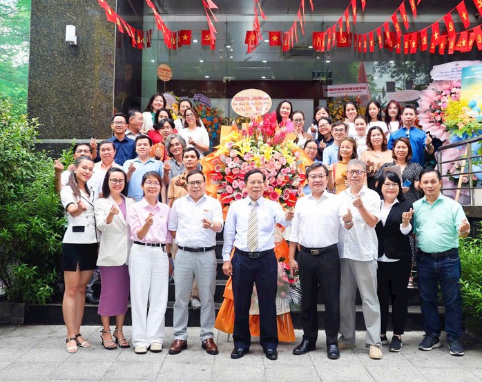 Thư cảm ơn của Báo Người Lao Động nhân kỷ niệm 100 năm Ngày Báo chí Cách mạng Việt Nam - Ảnh 2.