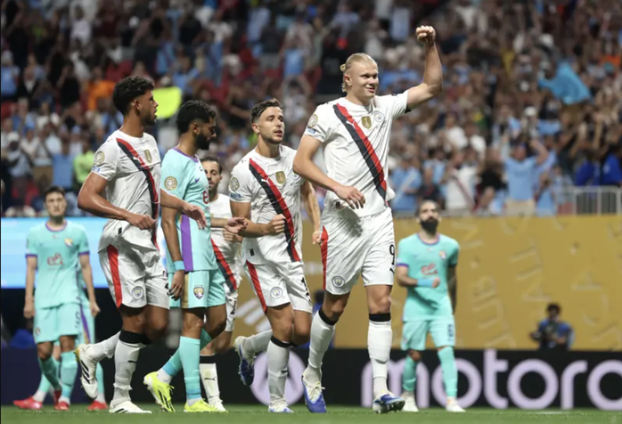 Man City dội mưa bàn thắng trước Al-Ain, soán ngôi đầu bảng từ tay Juventus- Ảnh 7. Man City dội mưa bàn thắng trước Al-Ain, soán ngôi đầu bảng từ tay Juventus- Ảnh 7.